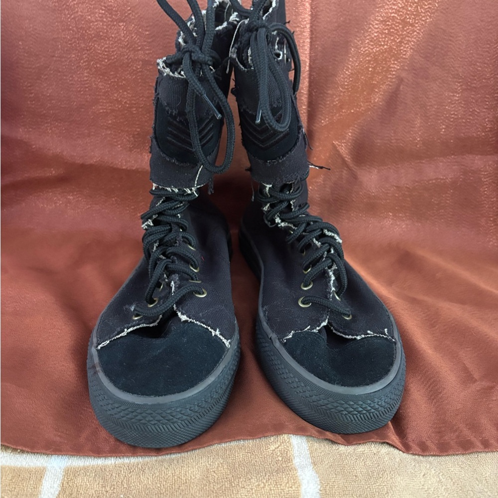 Skechers Black Canvas Combat Boots Distressed High Top Street Grunge Womens 9.5